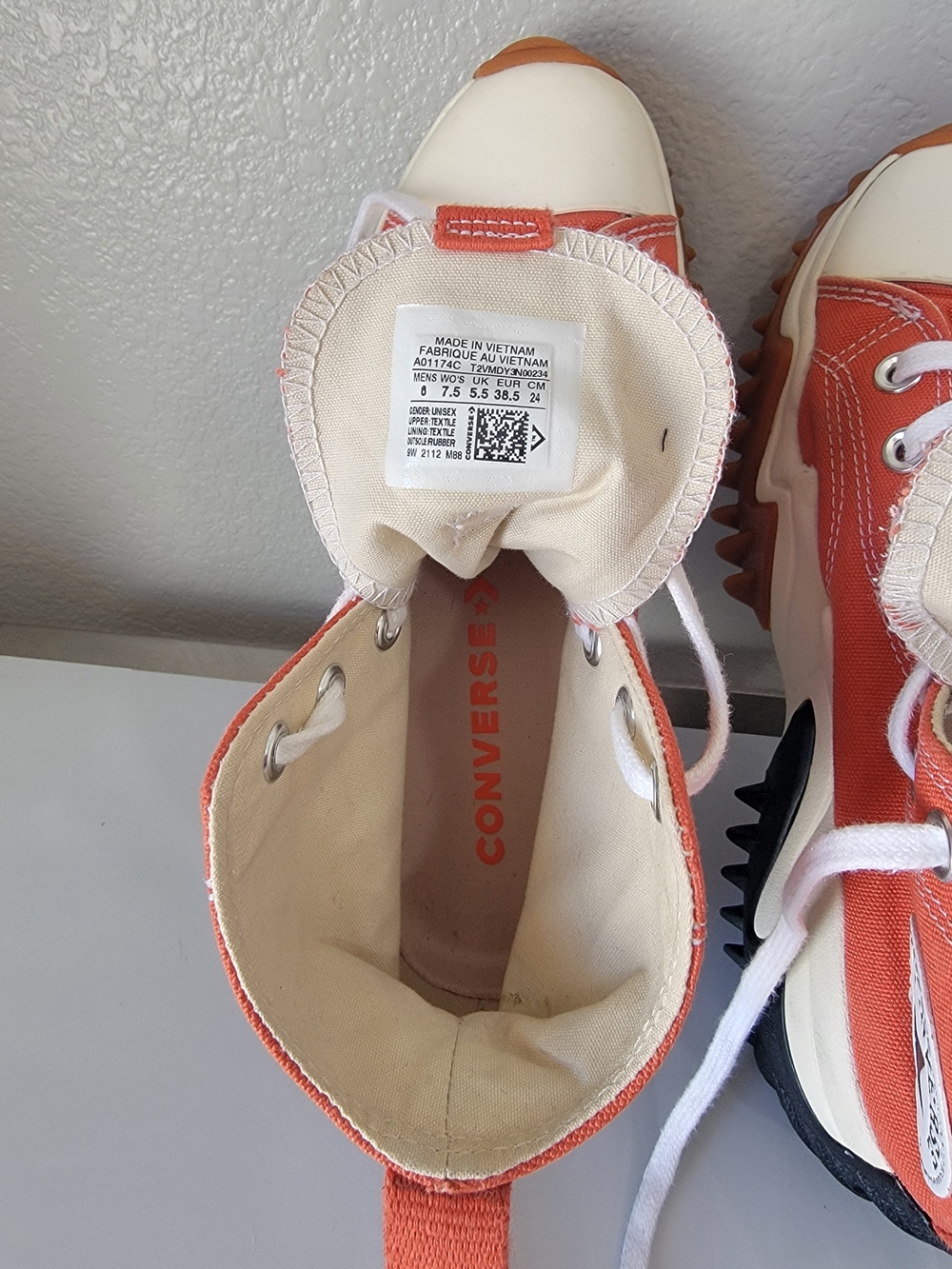 Perfect ! Size 7.5 Converse Run Star Motion Platform High- Mantra Orange . - Picture 7 of 9